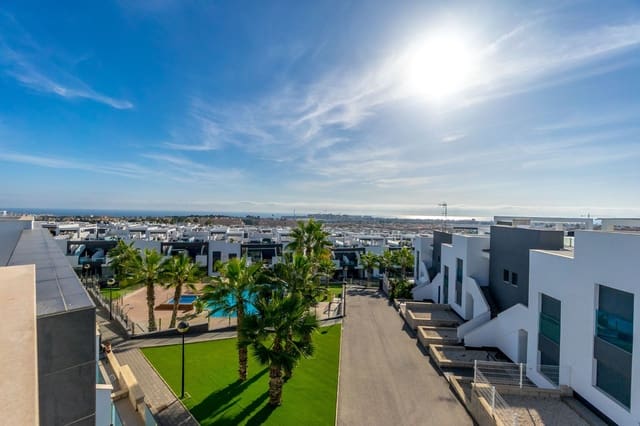 2 soverom Penthouse til salgs i Punta Prima, Torrevieja med svømmebasseng garasje - € 295 000 (Ref: 9409087)
