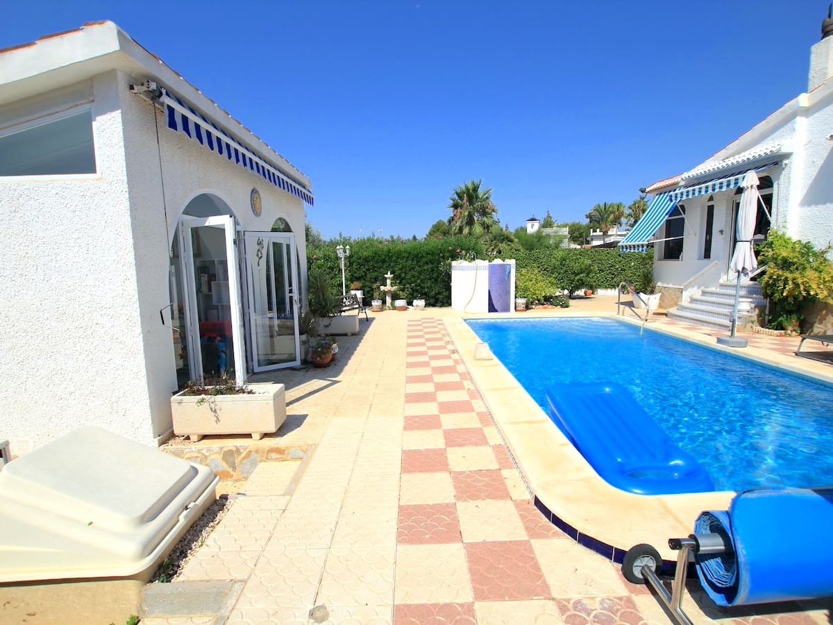 3 chambre Villa/Maison à vendre à Ciudad Quesada avec piscine - 399 950 € (Ref: 9409091)