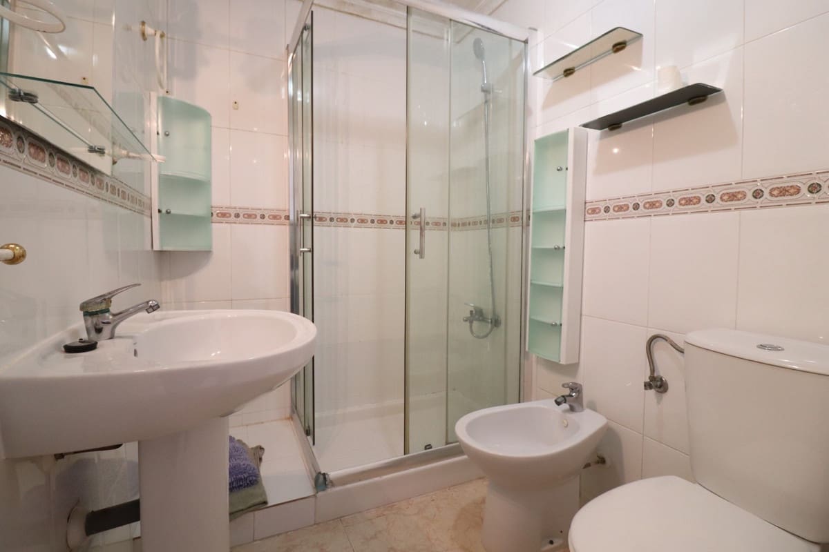 2 sovrum Lägenhet till salu i San Luis med pool - 126 850 € (Ref: 9409097)