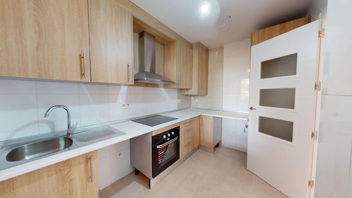 2 bedroom Apartment for sale in Los Alcazares with pool garage - € 175,000 (Ref: 9425651)