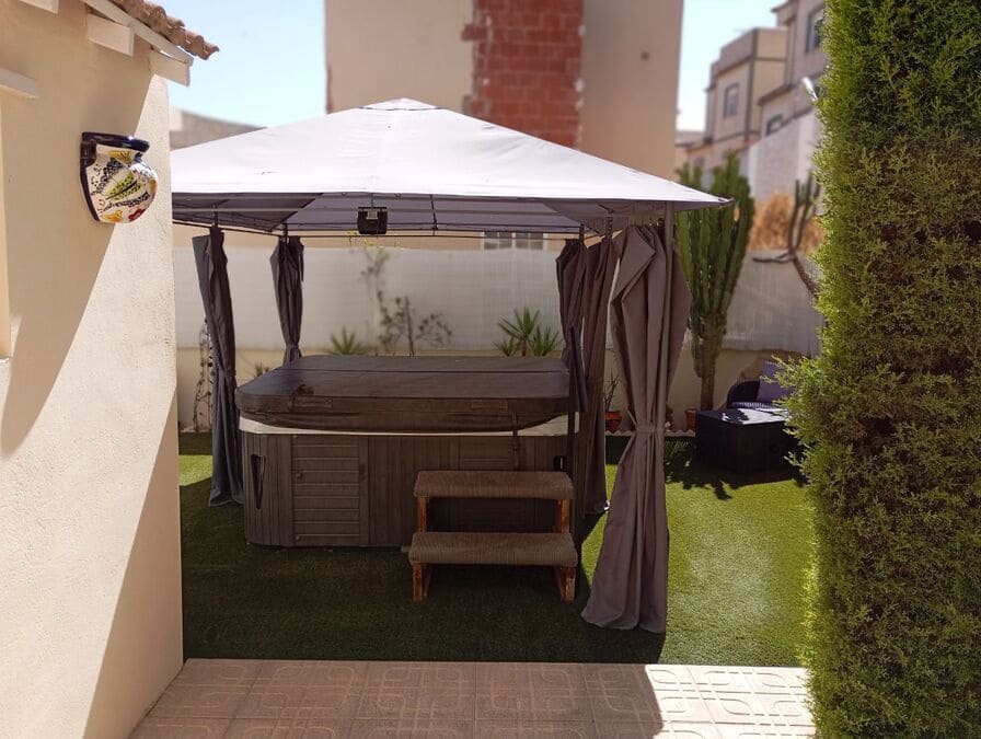 3 bedroom Villa for sale in Villamartin - € 260,000 (Ref: 9425652)