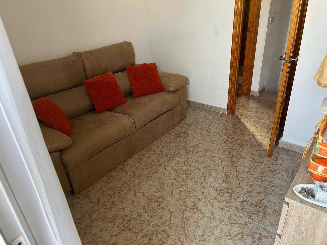 3 makuuhuone Omakotitalo myytävänä paikassa Playa Flamenca mukana uima-altaan 
autotalli - 199 900 € (Ref: 9425653)