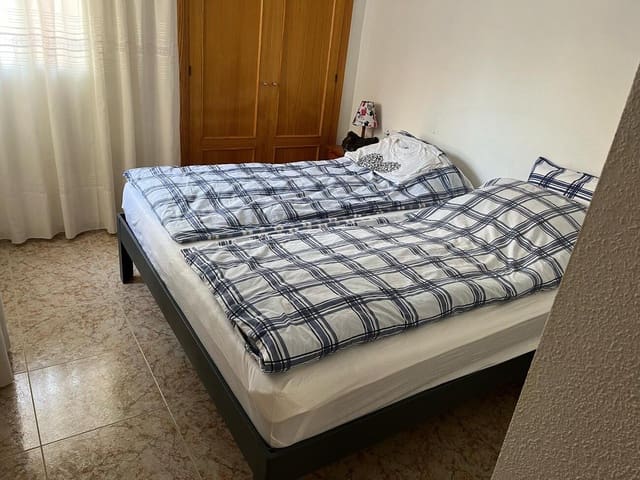 3 makuuhuone Omakotitalo myytävänä paikassa Playa Flamenca, Orihuela mukana uima-altaan 
autotalli - 199 900 € (Ref: 9425653)