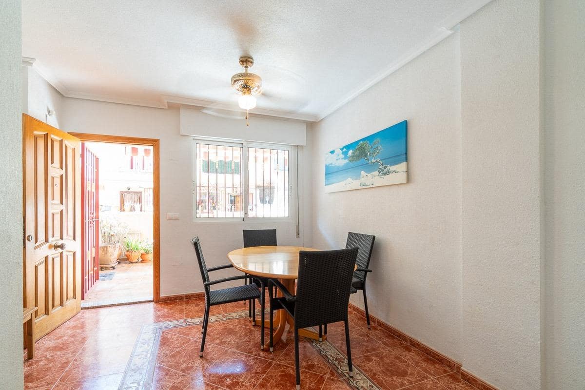 3 soverom Hus til salgs i Playa Flamenca med svømmebasseng - € 169 000 (Ref: 9426844)