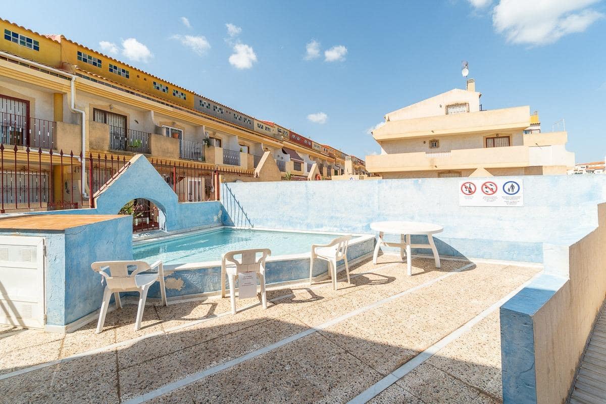 3 soverom Hus til salgs i Playa Flamenca med svømmebasseng - € 169 000 (Ref: 9426844)