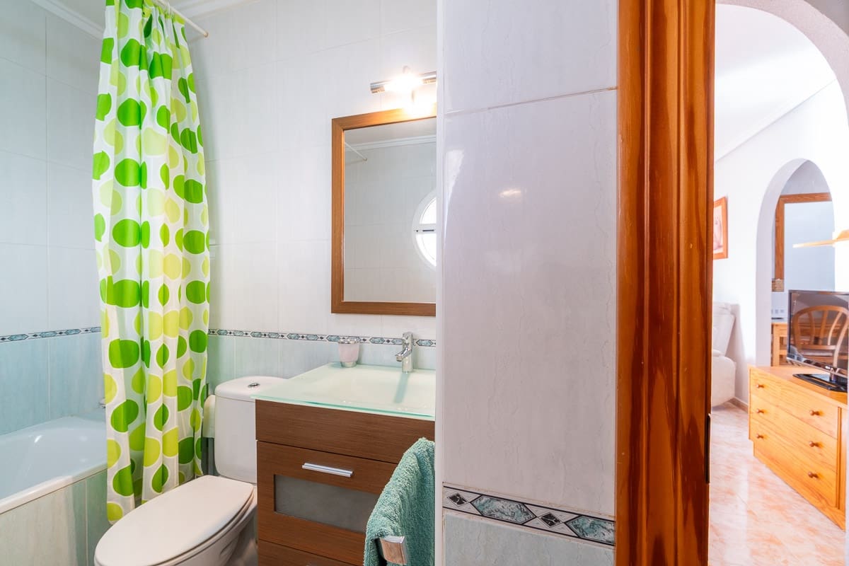 2 soverom Hus til salgs i Playa Flamenca med svømmebasseng - € 189 000 (Ref: 9431742)