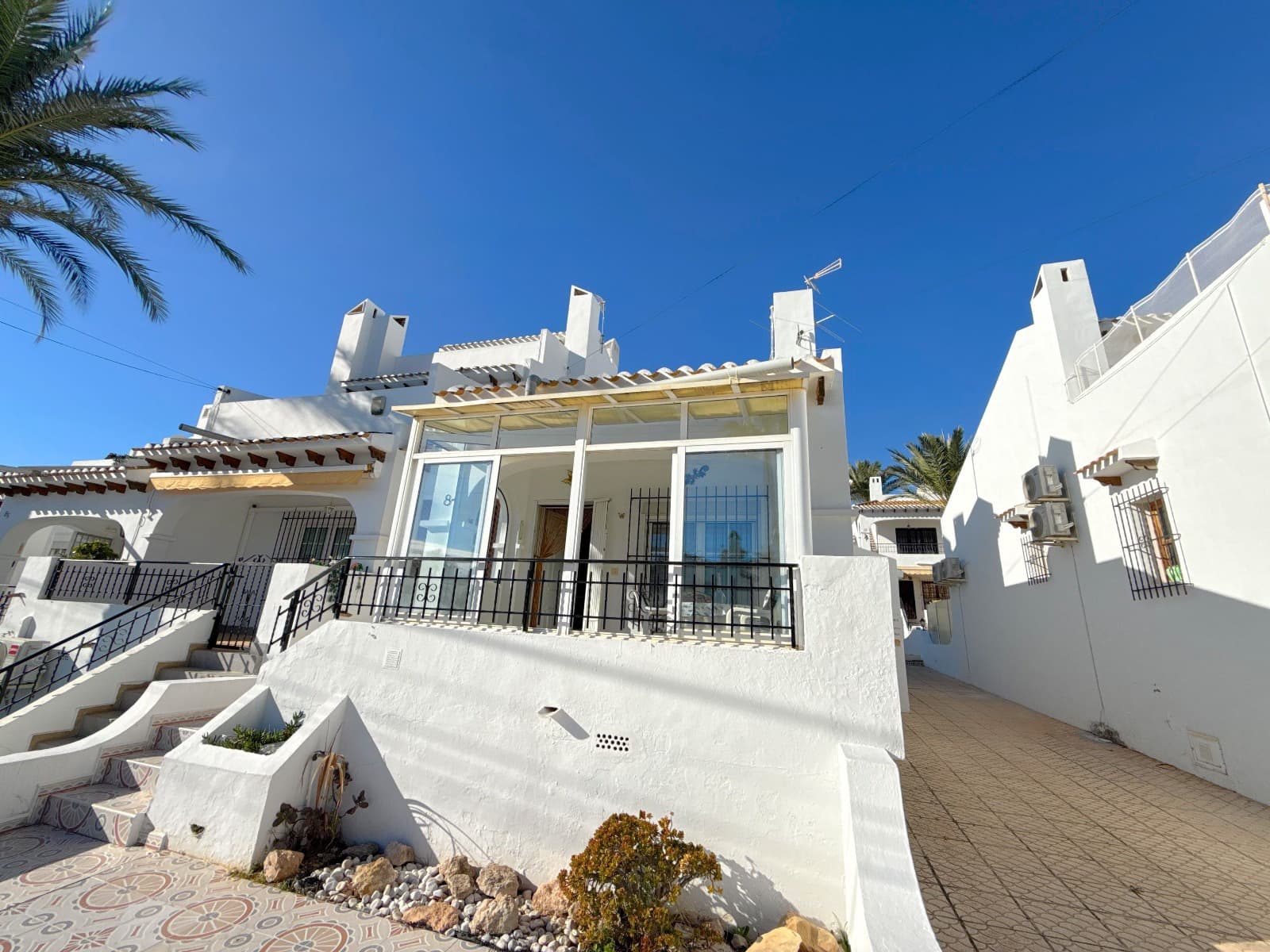 3 makuuhuone Omakotitalo myytävänä paikassa Villamartin mukana uima-altaan - 229 950 € (Ref: 9431743)