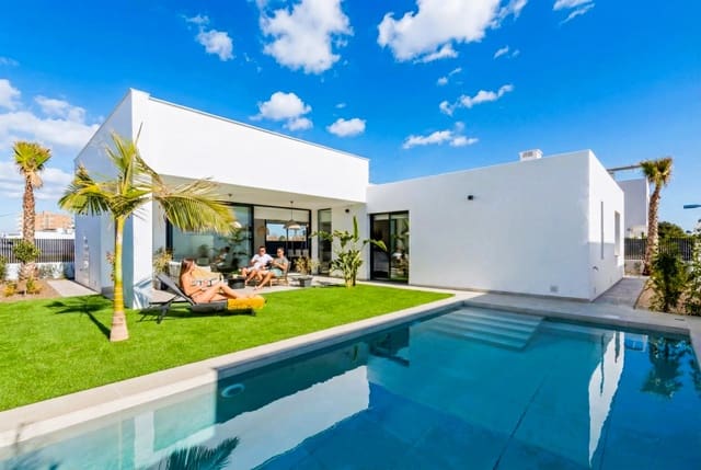 3 sypialnia Willa na sprzedaż w La Manga del Mar Menor z basenem garażem - 549 000 € (Ref: 9432835)