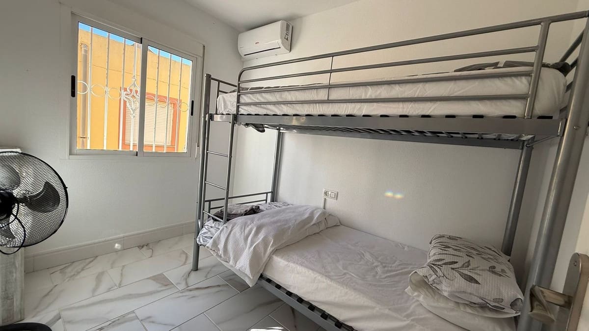 2 camera da letto Casa in vendita in Villamartin con piscina - 230.000 € (Rif: 9432838)
