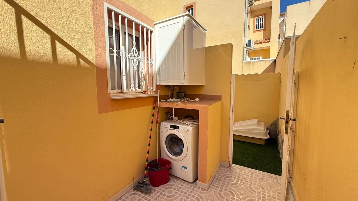 2 bedroom Villa for sale in Blue Lagoon with pool - € 230,000 (Ref: 9432838)