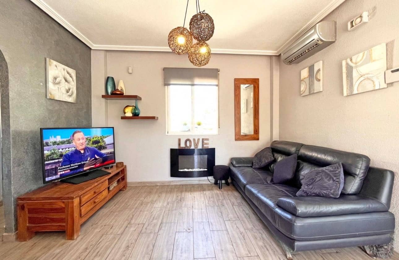 4 sypialnia Willa na sprzedaż w La Zenia z basenem - 399 000 € (Ref: 9441747)