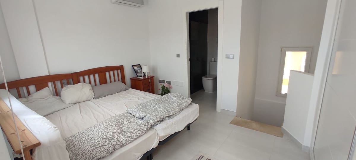 3 sypialnia Willa na sprzedaż w La Zenia z basenem - 369 000 € (Ref: 9441748)