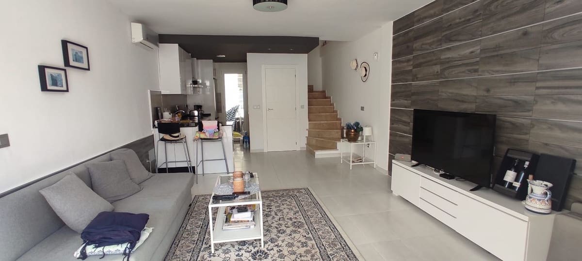 3 sypialnia Willa na sprzedaż w La Zenia z basenem - 369 000 € (Ref: 9441748)