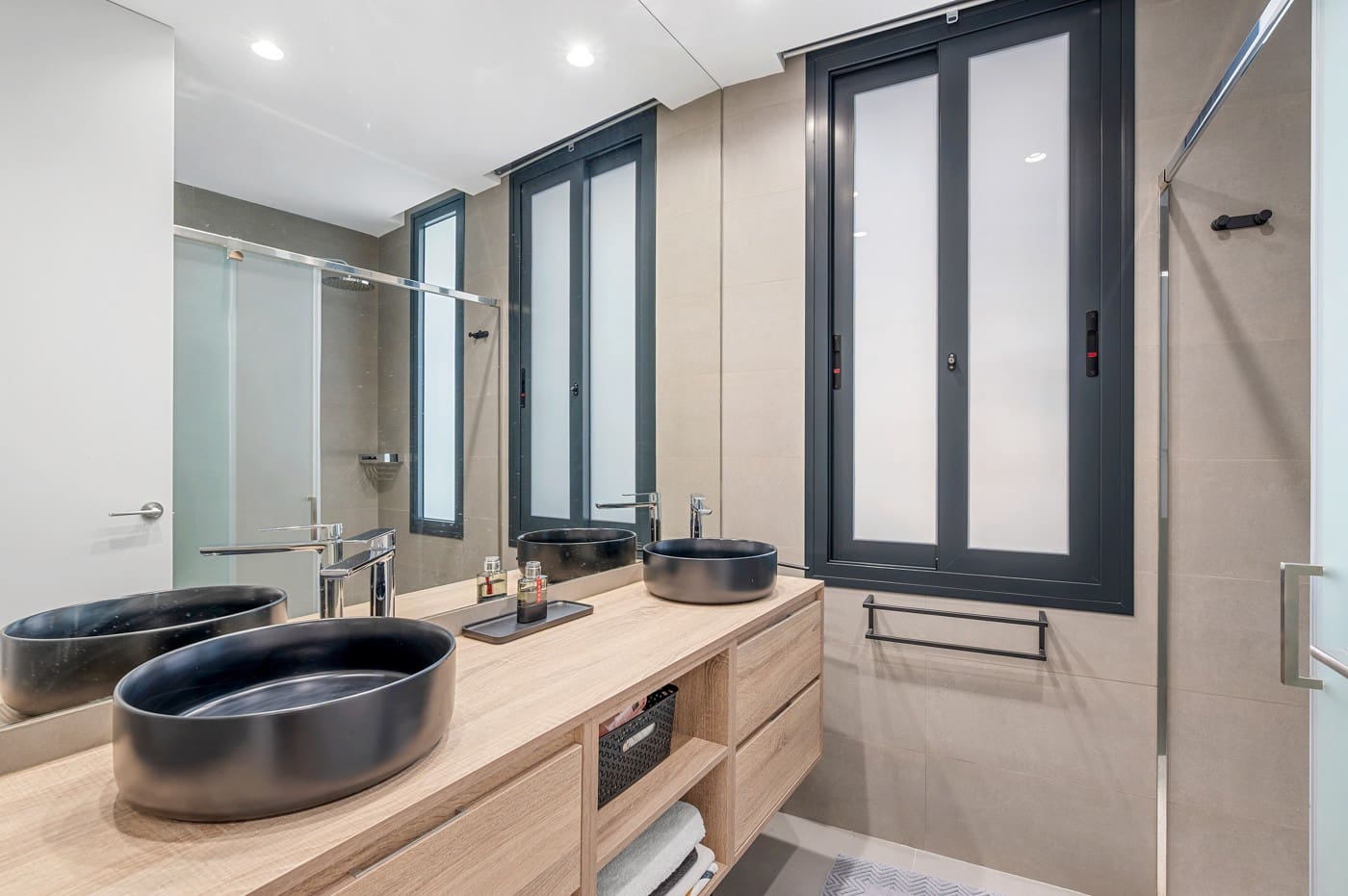 2 bedroom Apartment for sale in Monforte del Cid with pool garage - € 339,500 (Ref: 9445738)