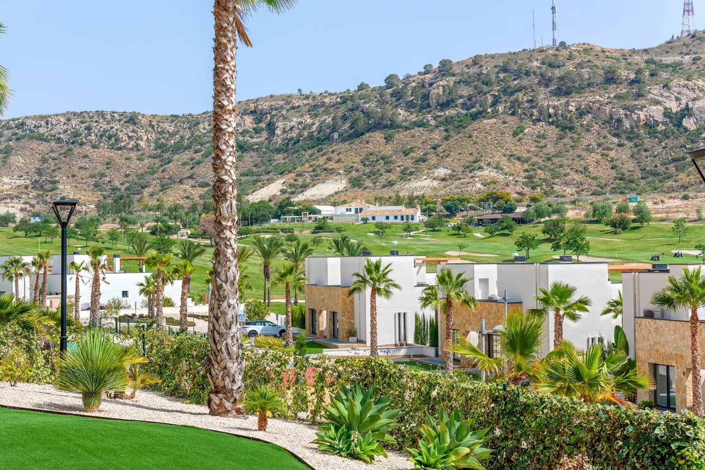 2 bedroom Apartment for sale in Monforte del Cid with pool garage - € 339,500 (Ref: 9445738)