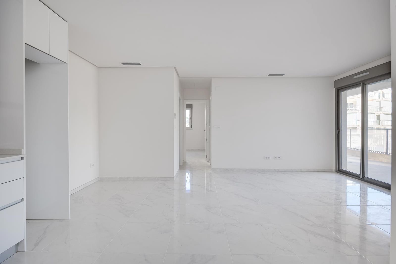 2 soveværelse Lejlighed til salg i La Zenia med swimmingpool garage - € 275.000 (Ref: 9445739)