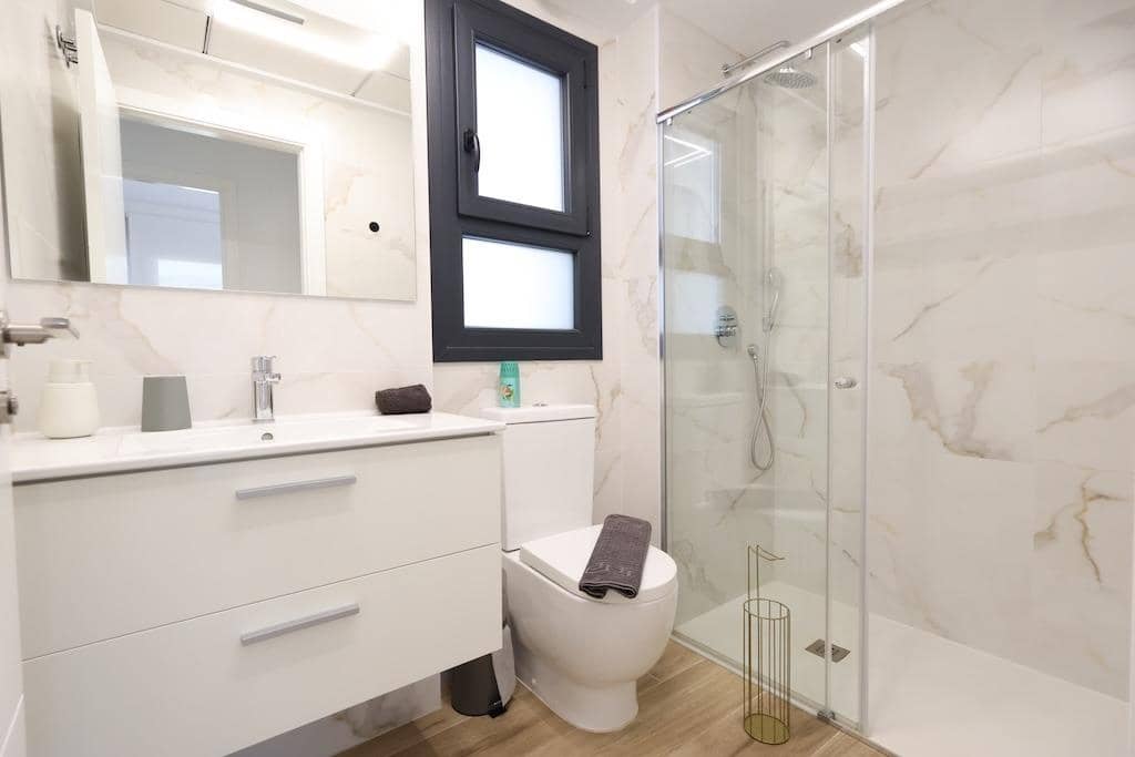 2 makuuhuone Huoneisto myytävänä paikassa Villamartin mukana uima-altaan - 270 000 € (Ref: 9445741)