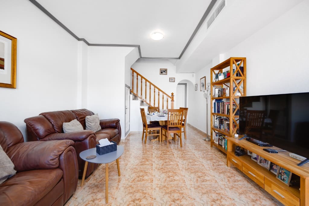 2 soverom Hus til salgs i Orihuela Costa med svømmebasseng garasje - € 189 999 (Ref: 9448998)