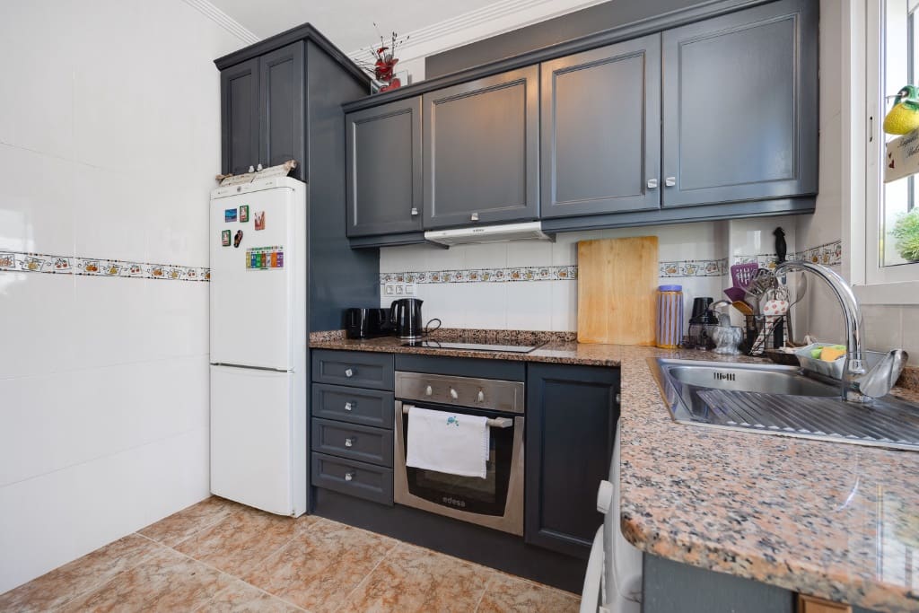 2 soverom Hus til salgs i Orihuela Costa med svømmebasseng garasje - € 189 999 (Ref: 9448998)