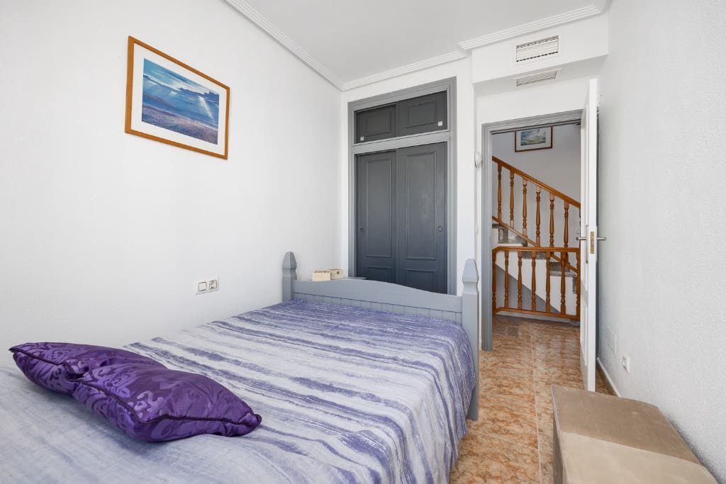 2 soverom Hus til salgs i Orihuela Costa med svømmebasseng garasje - € 189 999 (Ref: 9448998)