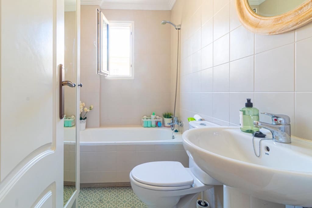 3 makuuhuone Huoneisto myytävänä paikassa La Veleta - 199 900 € (Ref: 9448999)