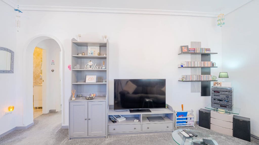 2 bedroom Villa for sale in Los Altos with pool garage - € 264,900 (Ref: 9449001)