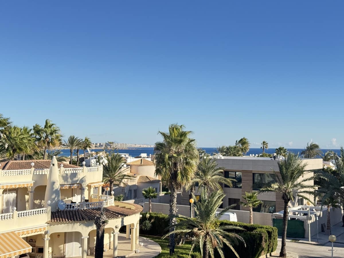 4 sovrum Villa till salu i Cabo Roig med pool - 1 700 000 € (Ref: 9452479)