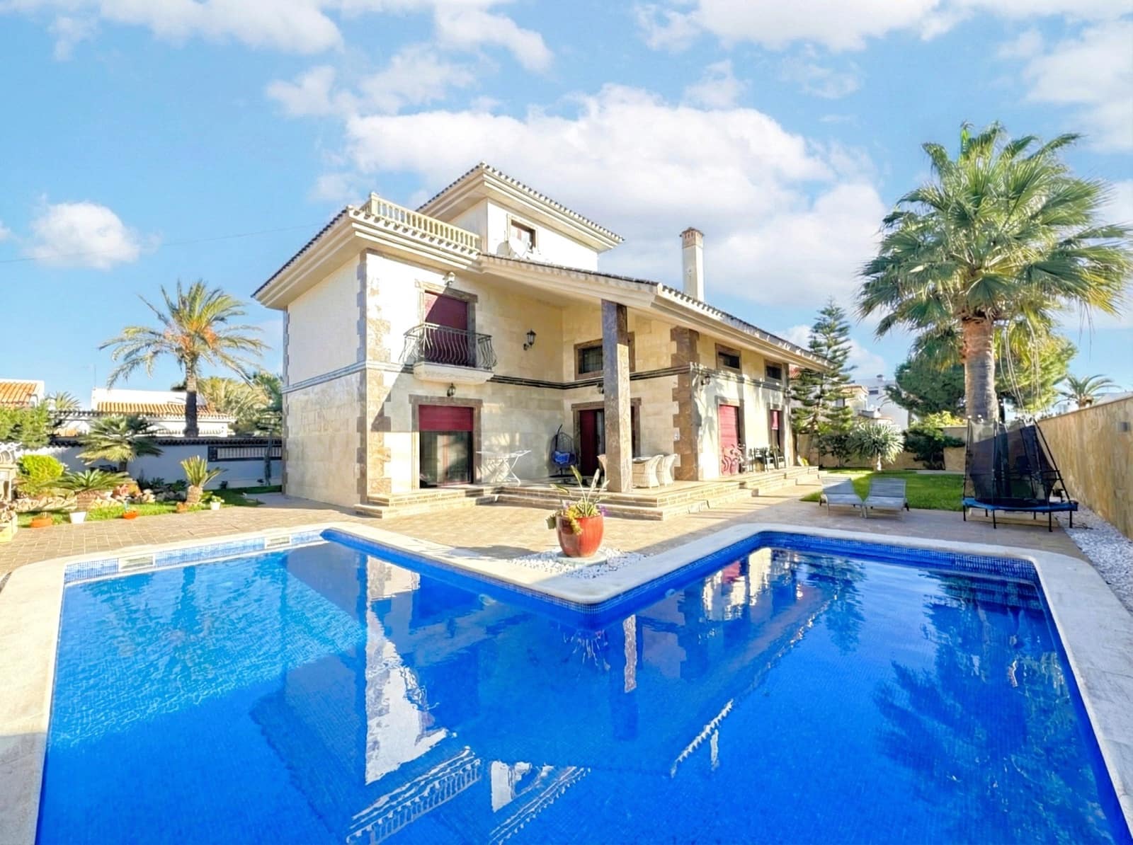 4 sovrum Villa till salu i Cabo Roig med pool - 1 700 000 € (Ref: 9452479)