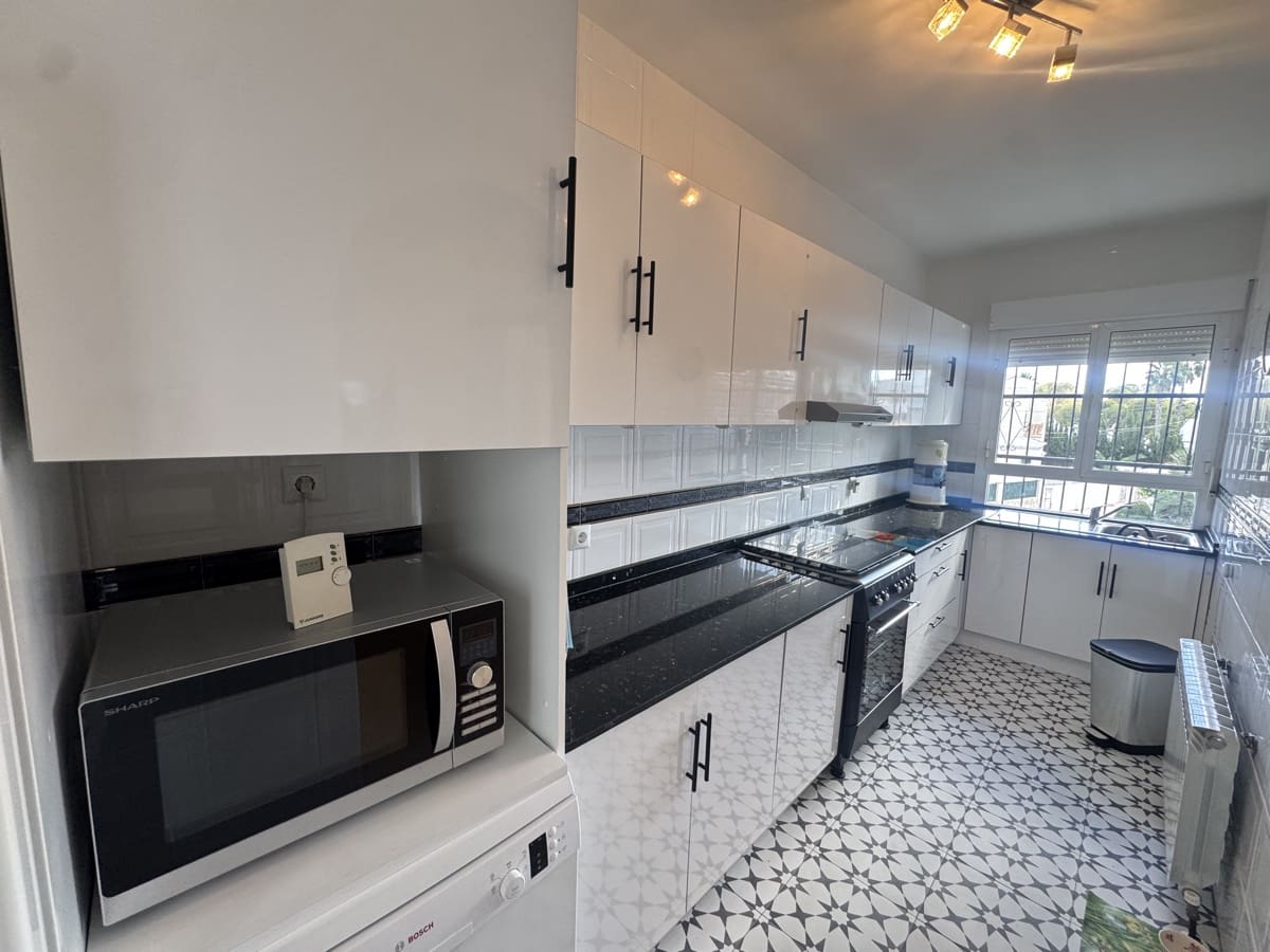 3 quarto Moradia para venda em Villamartin com piscina - 375 000 € (Ref: 9452480)