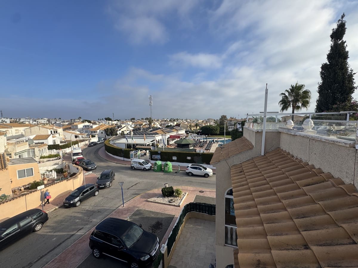 2 chambre Penthouse à vendre à Playa Flamenca avec piscine - 129 995 € (Ref: 9452483)