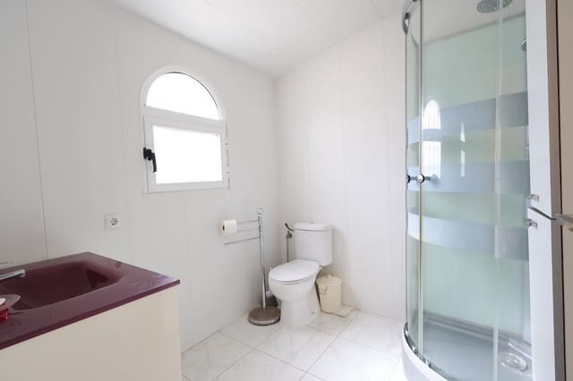 Chalet de 4 habitaciones en Playa Flamenca, Orihuela en venta con piscina garaje - 555.000 € (Ref: 9452485)