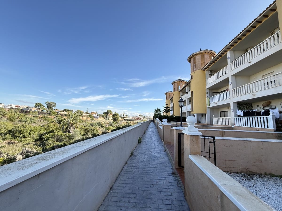2 bedroom Apartment for sale in Cabo Roig with pool - € 139,950 (Ref: 9452748)