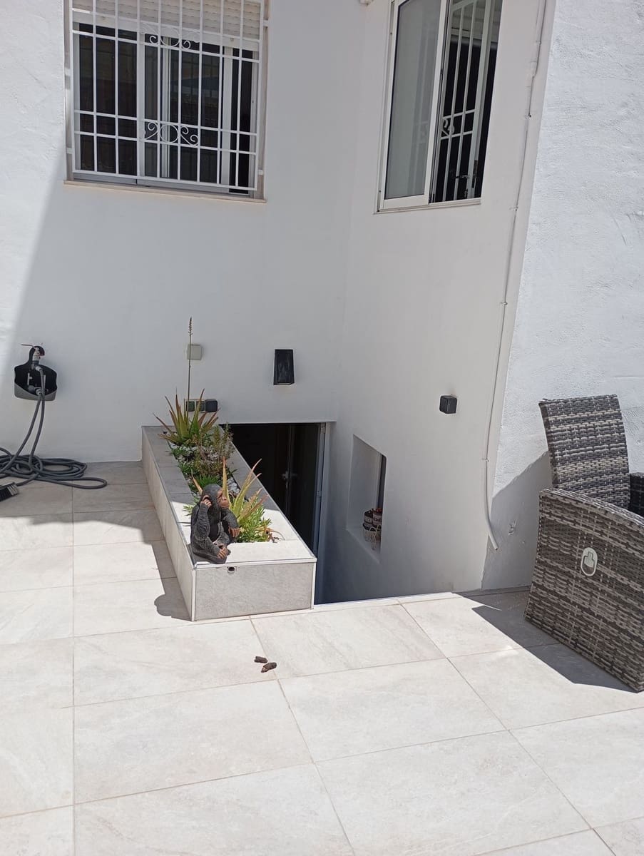 2 quarto Apartamento para venda em Torrevieja com piscina - 145 000 € (Ref: 9452864)