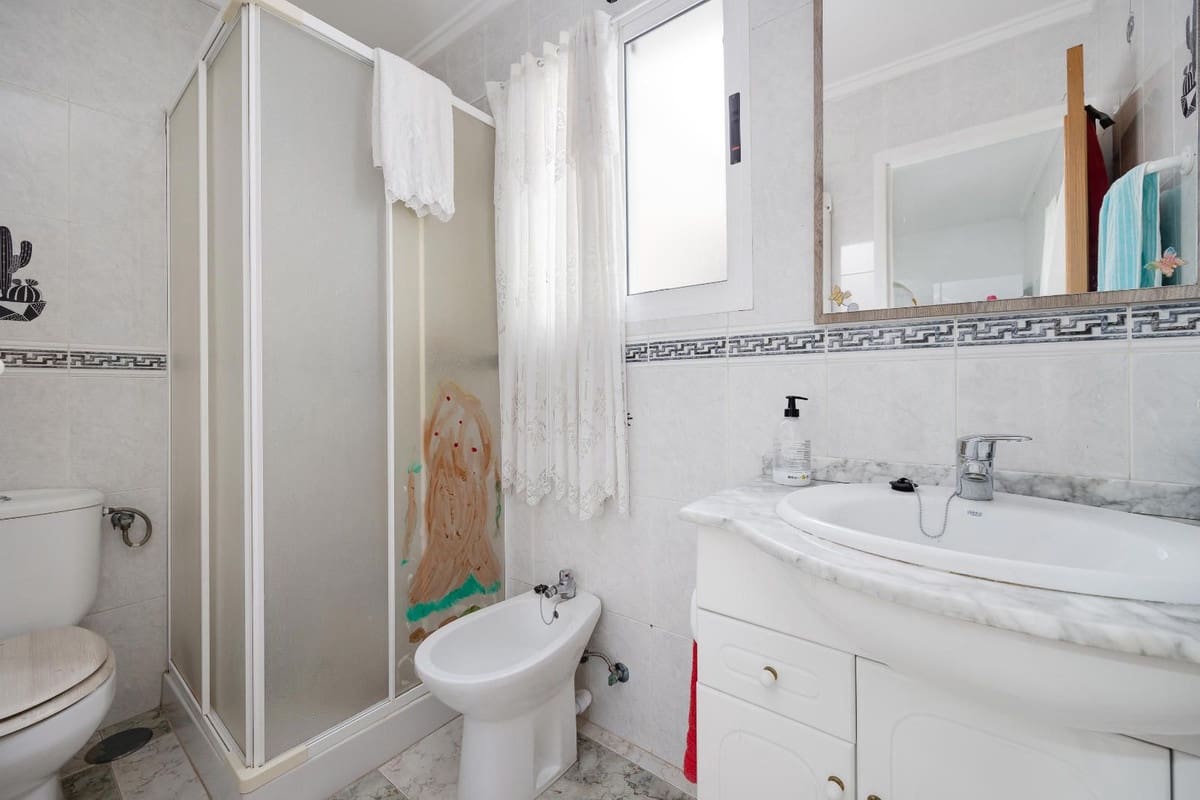 3 bedroom Apartment for sale in Torrevieja - € 144,995 (Ref: 9452865)