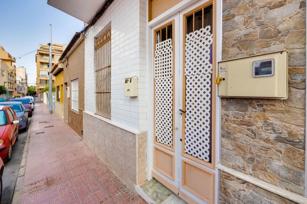 3 bedroom Apartment for sale in Torrevieja - € 144,995 (Ref: 9452865)