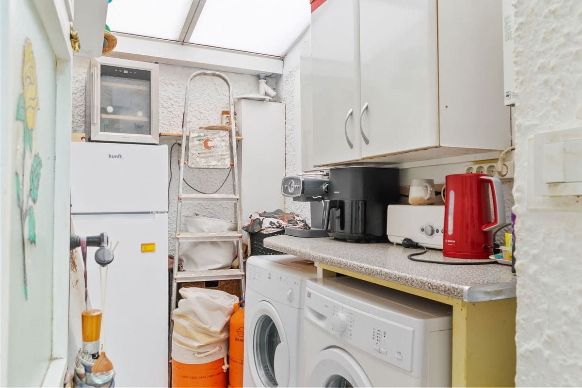 Casa de 2 habitaciones en Torrevieja en venta con piscina - 159.000 € (Ref: 9452869)