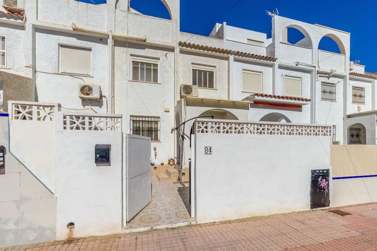 Casa de 2 habitaciones en Torrevieja en venta con piscina - 159.000 € (Ref: 9452869)