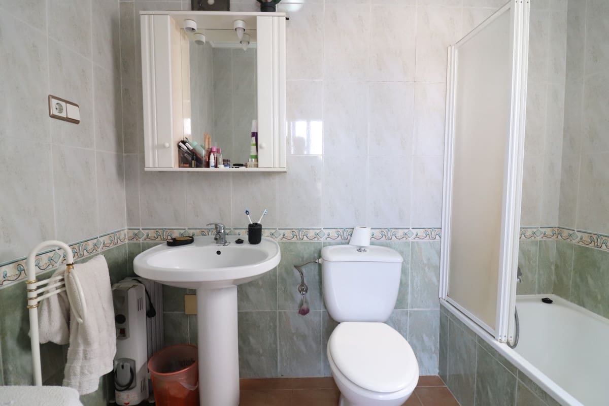 3 chambre Villa/Maison à vendre à Algorfa avec piscine - 150 000 € (Ref: 9452870)