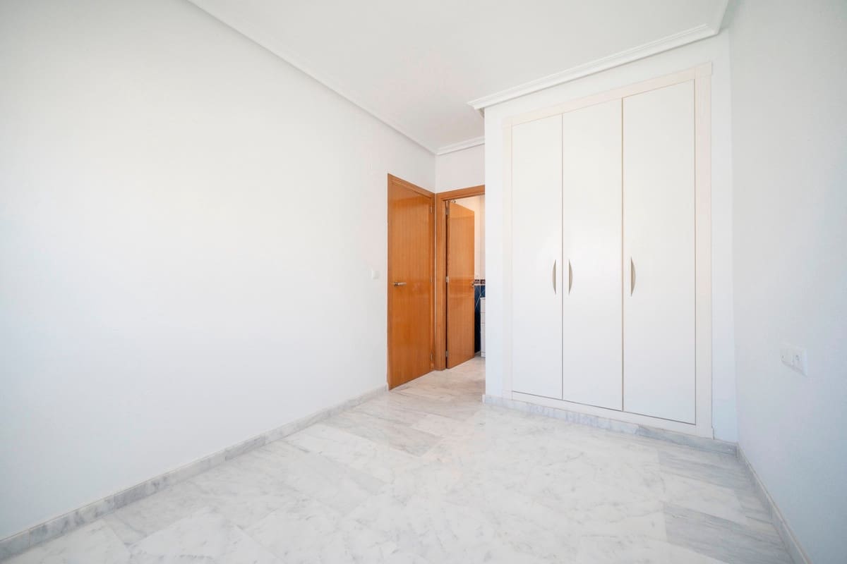 2 soverom Villa til salgs i San Miguel de Salinas med svømmebasseng - € 179 000 (Ref: 9453032)