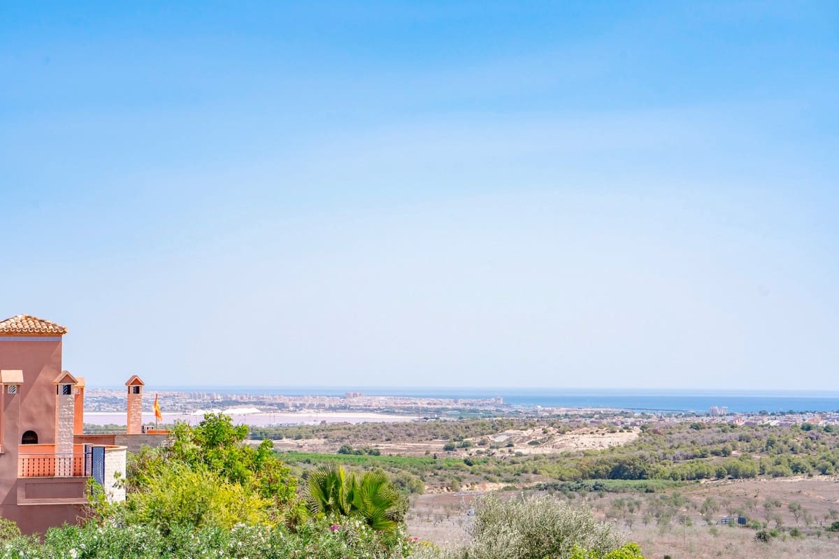 2 soverom Villa til salgs i San Miguel de Salinas med svømmebasseng - € 179 000 (Ref: 9453032)