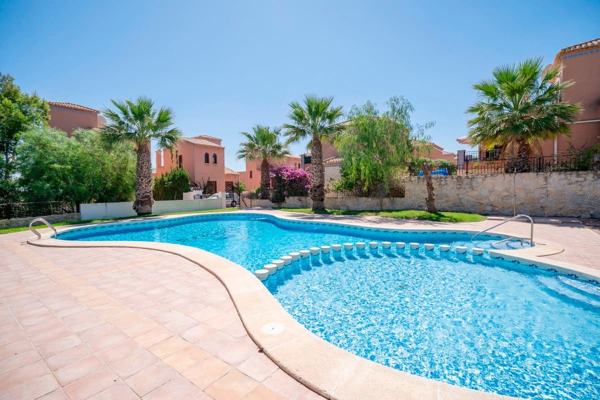 2 soverom Villa til salgs i San Miguel de Salinas med svømmebasseng - € 179 000 (Ref: 9453032)