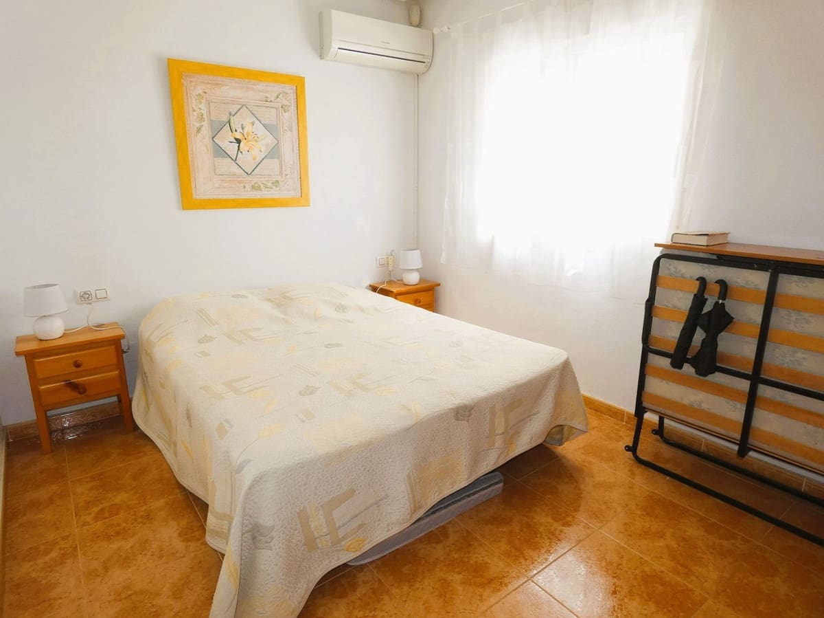 2 soverom Villa til salgs i Torrevieja med svømmebasseng - € 179 000 (Ref: 9453134)