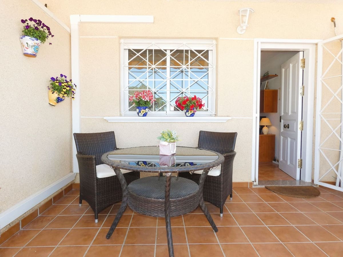 2 soverom Villa til salgs i Torrevieja med svømmebasseng - € 179 000 (Ref: 9453134)