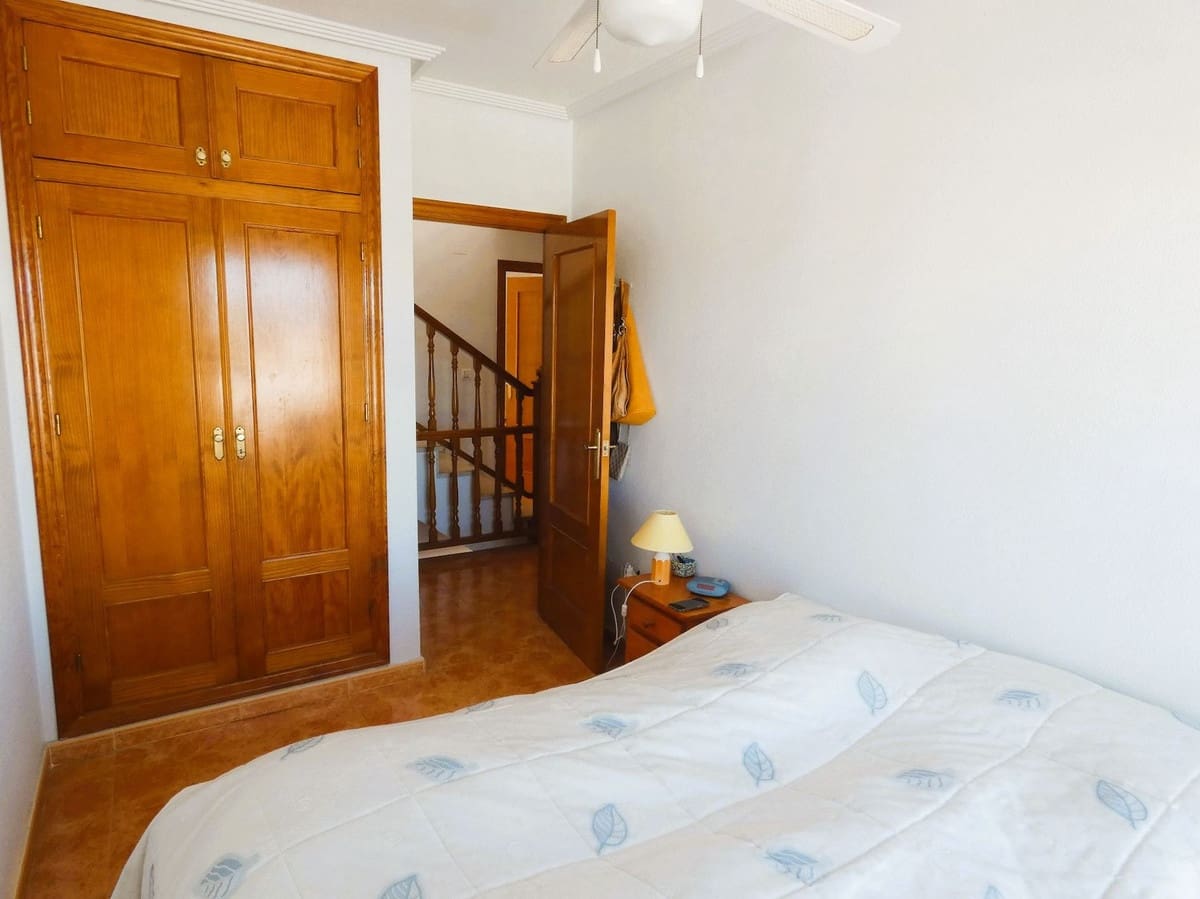 2 soverom Villa til salgs i Torrevieja med svømmebasseng - € 179 000 (Ref: 9453134)