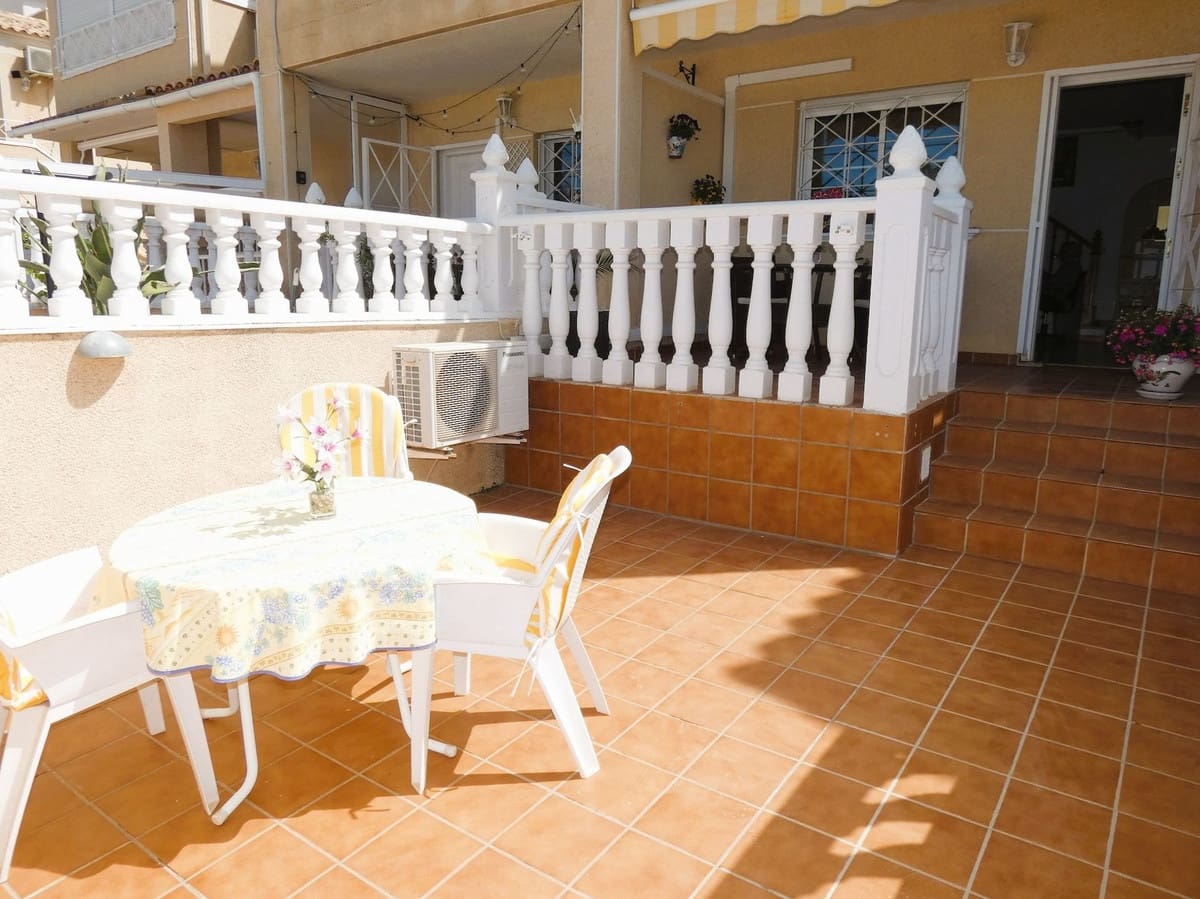 2 soverom Villa til salgs i Torrevieja med svømmebasseng - € 179 000 (Ref: 9453134)