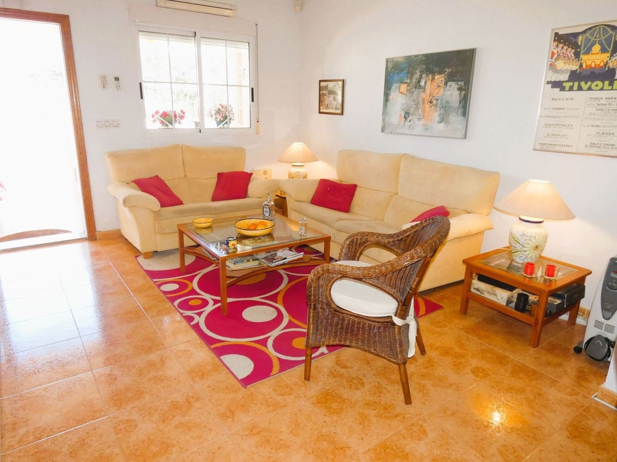 2 soverom Villa til salgs i Torrevieja med svømmebasseng - € 179 000 (Ref: 9453134)