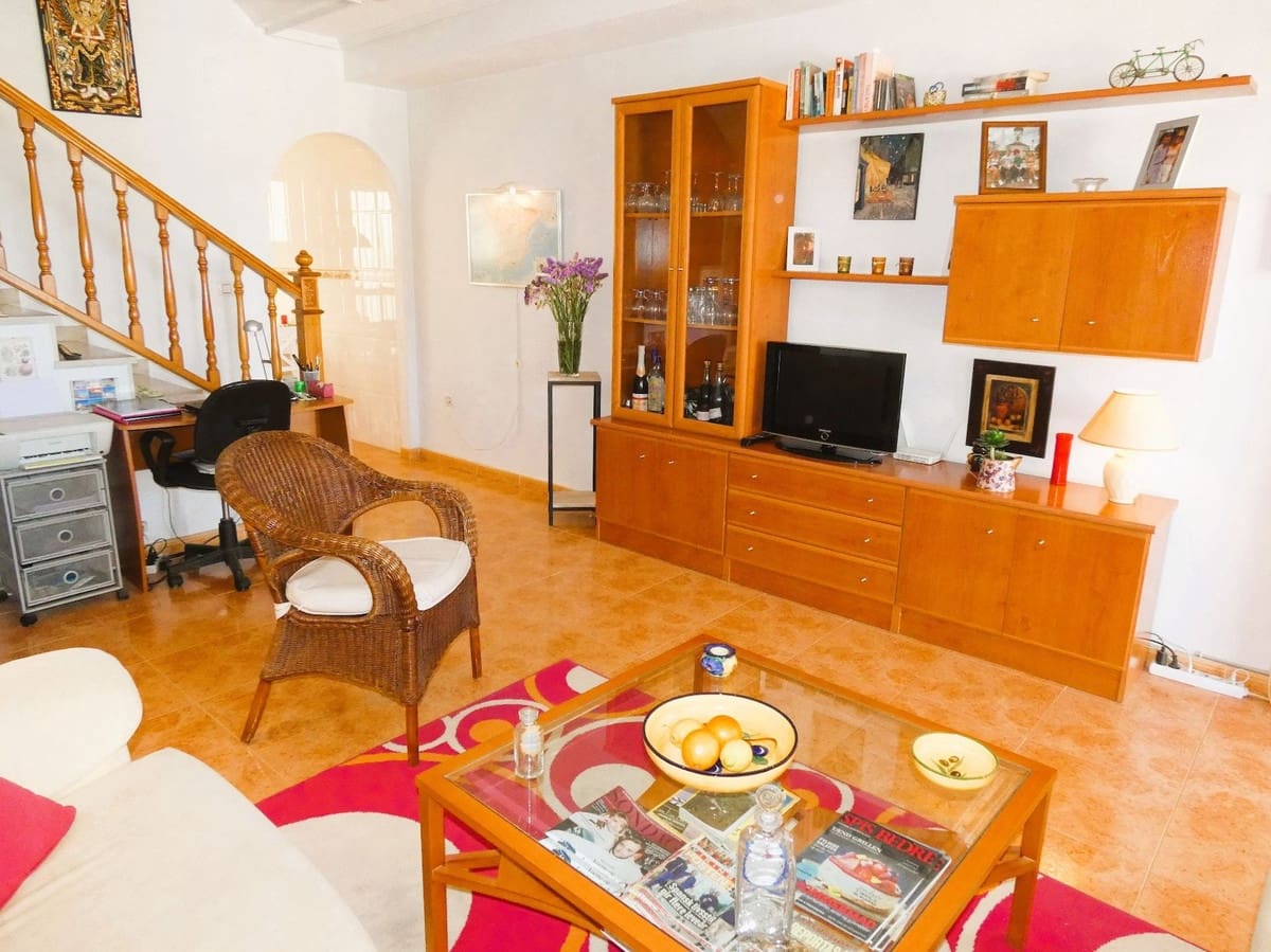 2 soverom Villa til salgs i Torrevieja med svømmebasseng - € 179 000 (Ref: 9453134)