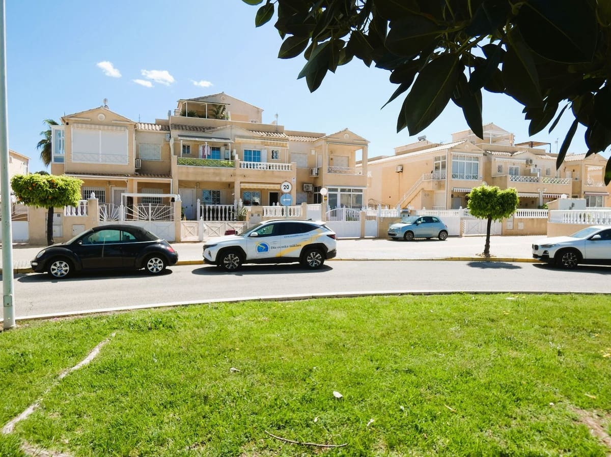 2 soverom Villa til salgs i Torrevieja med svømmebasseng - € 179 000 (Ref: 9453134)