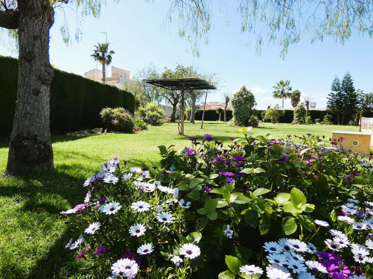 2 soverom Villa til salgs i Torrevieja med svømmebasseng - € 179 000 (Ref: 9453134)