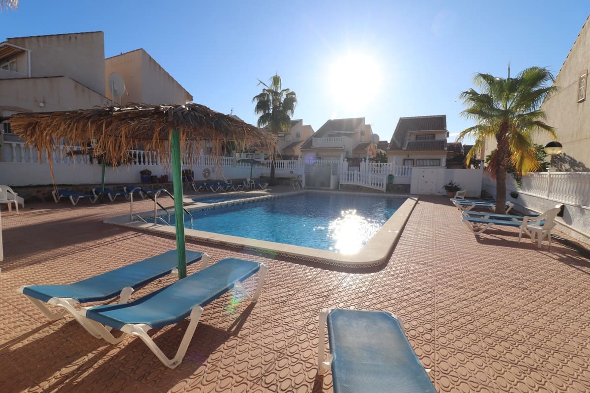 3 makuuhuone Huvila myytävänä paikassa Ciudad Quesada mukana uima-altaan - 179 950 € (Ref: 9453135)